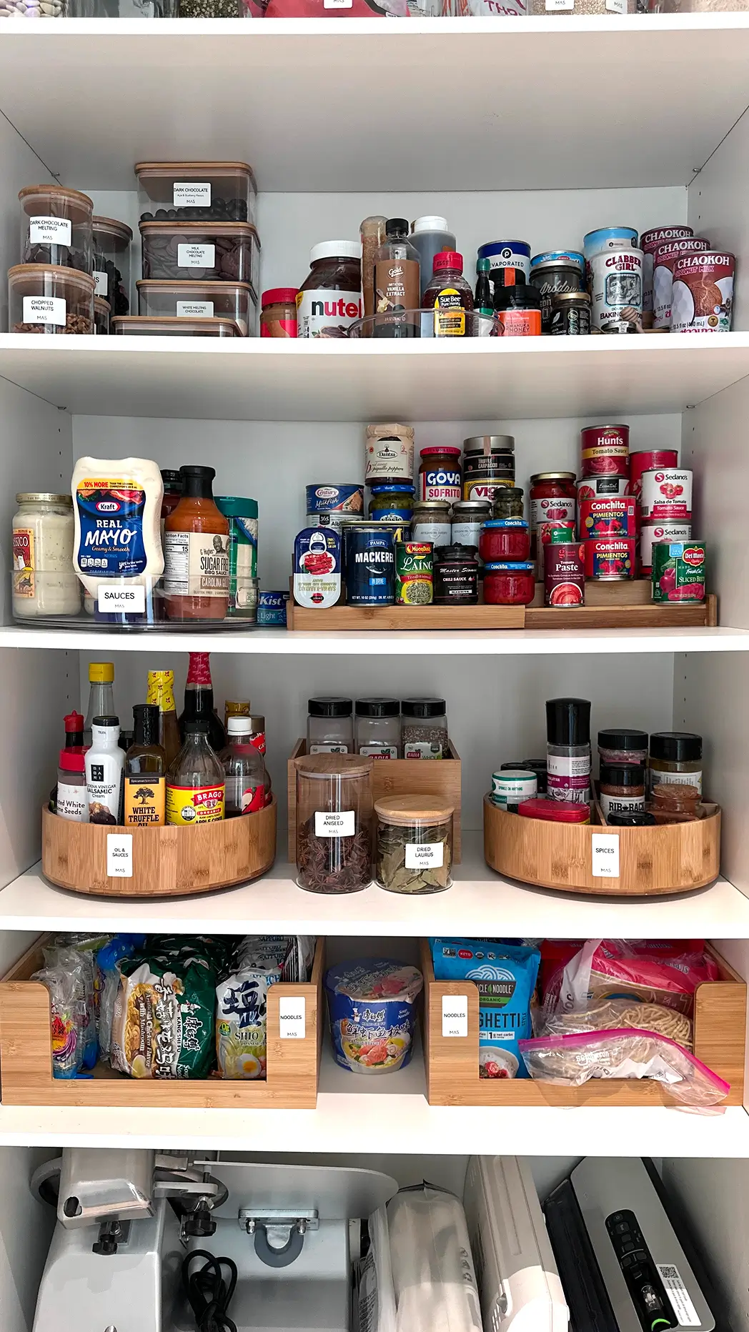 despues-kitchen-pantry